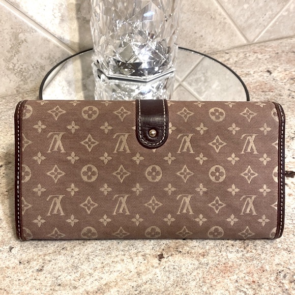 Louis Vuitton Tan Canvas & Leather Monogram Wallet - Picture 5 of 12